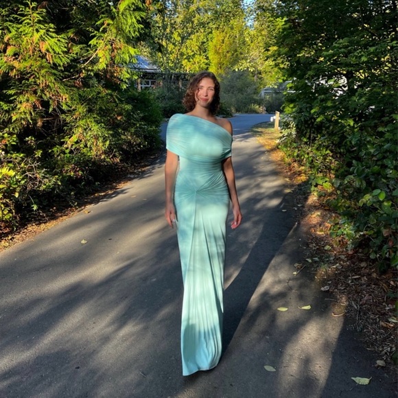 Off the shoulder Mint Dress - Picture 6 of 6